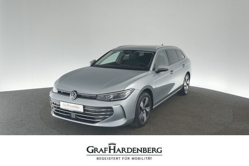 Silber Gebraucht 2024 VW Passat Business Kombi | 33.390 € (Etwas zu teuer) - Bild 1/4