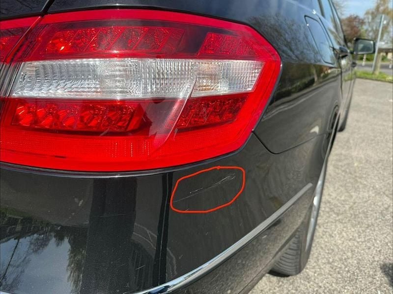 Gebraucht Mercedes E200 Elegance 184 PS (135 kW) 2010 Schwarz Limousine