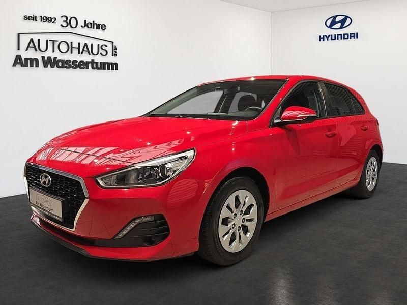 Engine red / sol Gebraucht 2019 Hyundai i30 Select Limousine | 12.499 € (Fairer Preis) - Bild 1/4