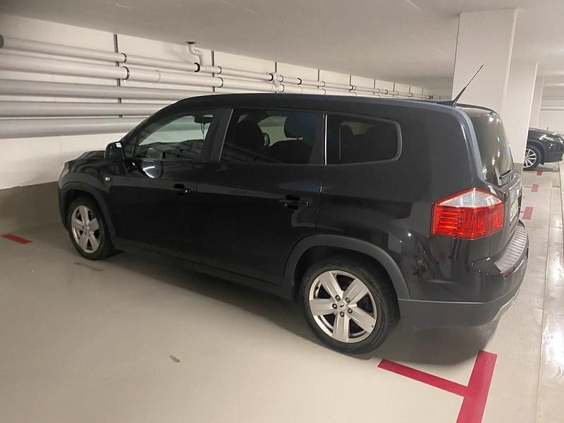 Schwarz Gebraucht 2013 Chevrolet Orlando Van / Kleinbus | 7.400 € (Fairer Preis) - Bild 1/2