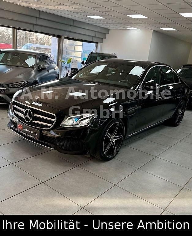 Gebraucht Mercedes E350 Avantgarde 299 PS (219 kW) 2019 Schwarz Limousine