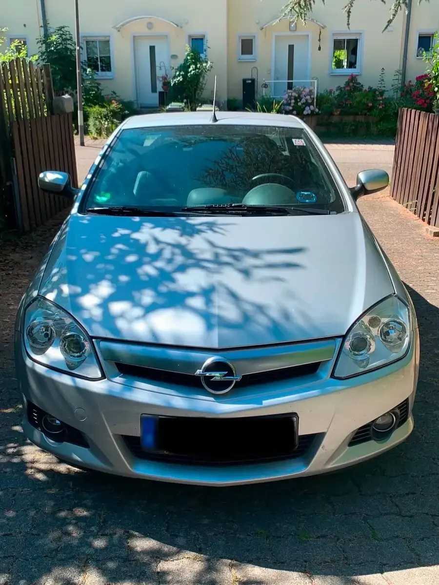 Gebraucht Opel Tigra 125 PS (91 kW) 2006 Silber Cabrio