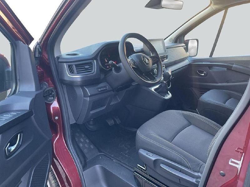 Gebraucht Renault Trafic Life 2024 Karminrot Van / Kleinbus