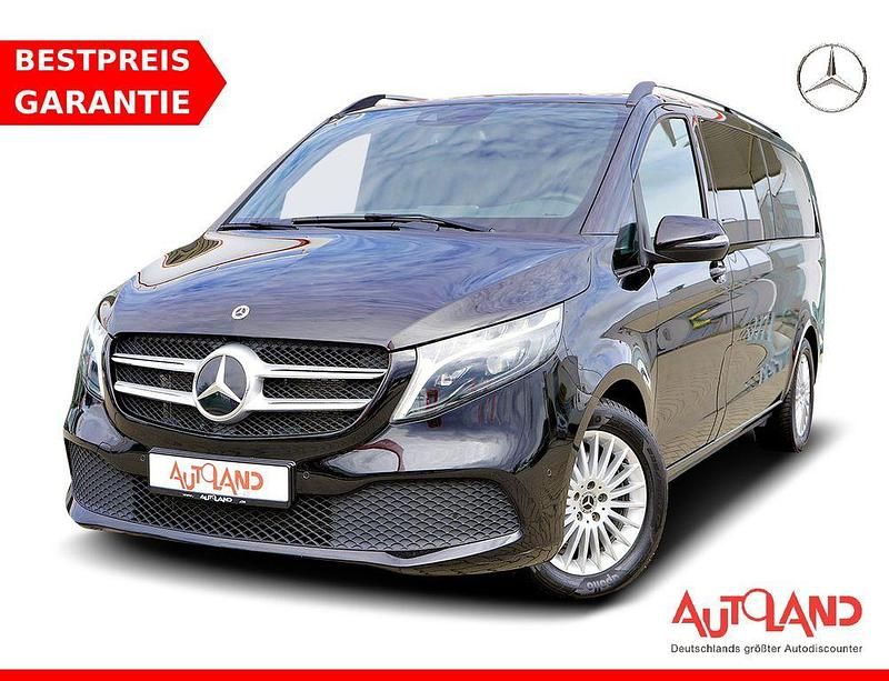 Schwarz Gebraucht 2024 Mercedes V300 Van / Kleinbus | 52.490 € (Superpreis) - Bild 1/4