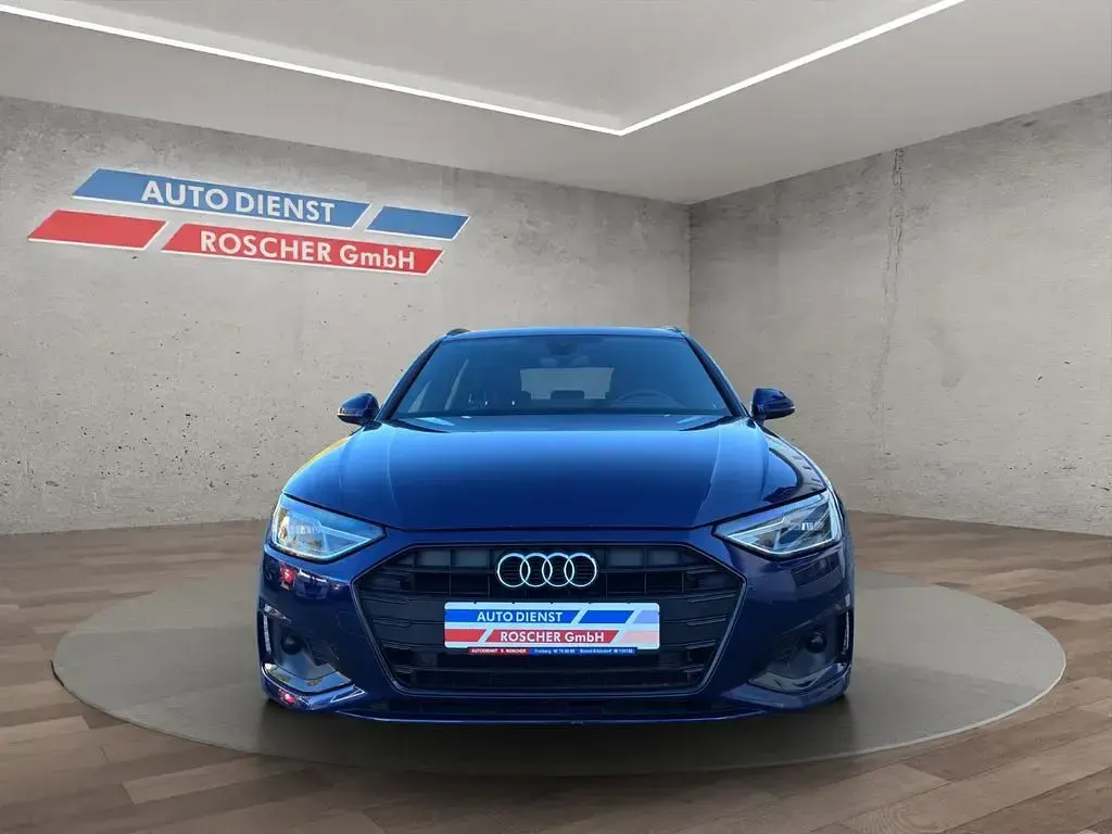 Gebraucht Audi A4 Advanced 190 PS (139 kW) 2021 Blau Kombi