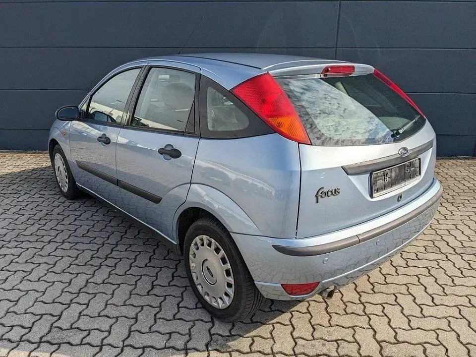 Gebraucht Ford Focus 116 PS (85 kW) 2004 Blau metallic (metallic) Limousine