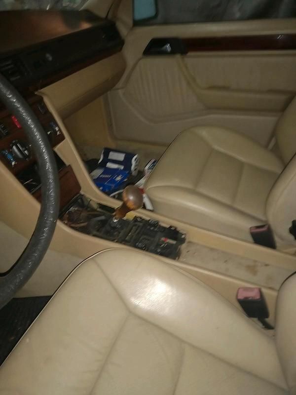 Gebraucht Mercedes E300 185 PS (136 kW) 1990 Blau Kombi