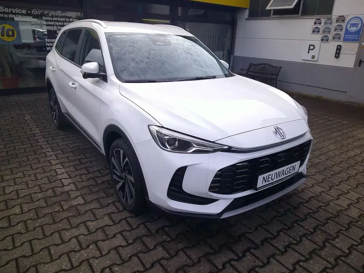 Neu MG ZS Luxury 197 PS (144 kW) 2026 Dover white/wählbar SUV