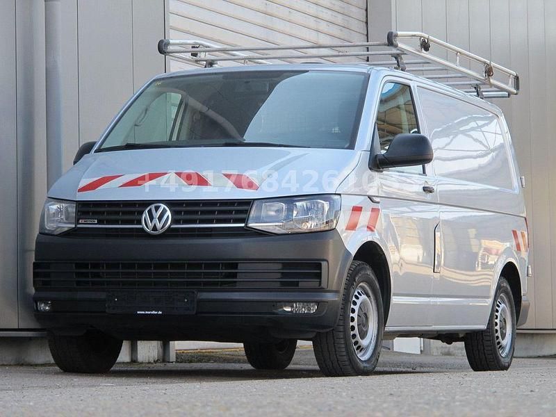 Gebraucht VW Transporter 150 PS (110 kW) 2016 Silber Van