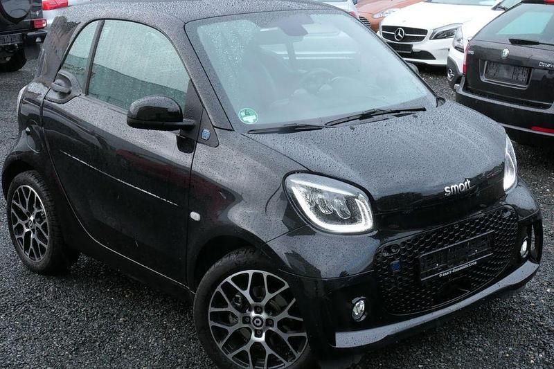 Schwarz Gebraucht 2020 Smart ForTwo Electric Drive Coupé | 11.900 € (Teuer) - Bild 1/4
