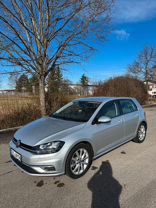 Gebraucht VW Golf VII Comfortline 116 PS (85 kW) 2019 Silber Kleinwagen