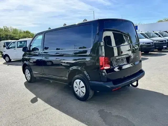 Gebraucht VW Transporter 150 PS (110 kW) 2022 Schwarz Van