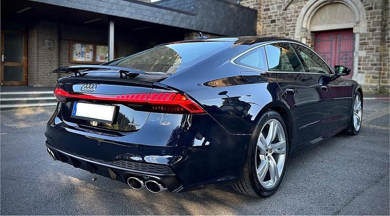 Blau Gebraucht 2021 Audi A7 S-Line Kleinwagen | 42.900 € (Fairer Preis) - Bild 1/4