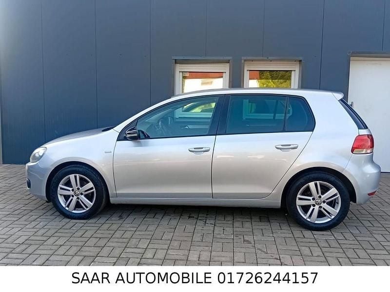 Gebraucht VW Golf VI Match 86 PS (63 kW) 2012 Silber Kleinwagen
