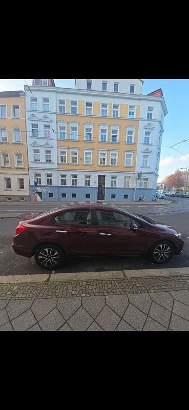 Gebraucht Honda Civic Executive 141 PS (103 kW) 2016 Rot Limousine