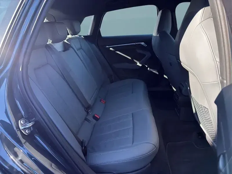 Gebraucht Audi A3 Sportback 150 PS (110 kW) 2024 Grau Kleinwagen