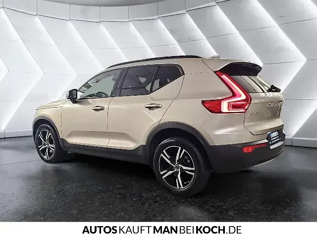 Gebraucht Volvo XC40 145 PS (106 kW) 2023 SUV