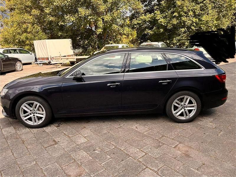 Blau Gebraucht 2018 Audi A4 Allroad Ambiente Kombi | 19.900 € (Guter Preis) - Bild 1/4