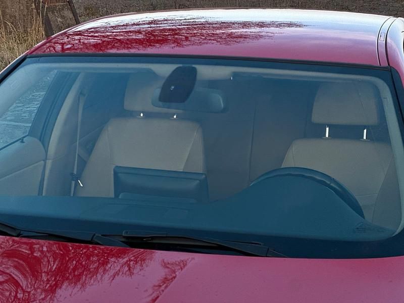 Gebraucht BMW 330 245 PS (180 kW) 2011 Rot Limousine