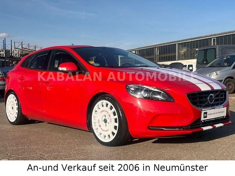 Gebraucht Volvo V40 You! 120 PS (88 kW) 2014 Rot Kombi