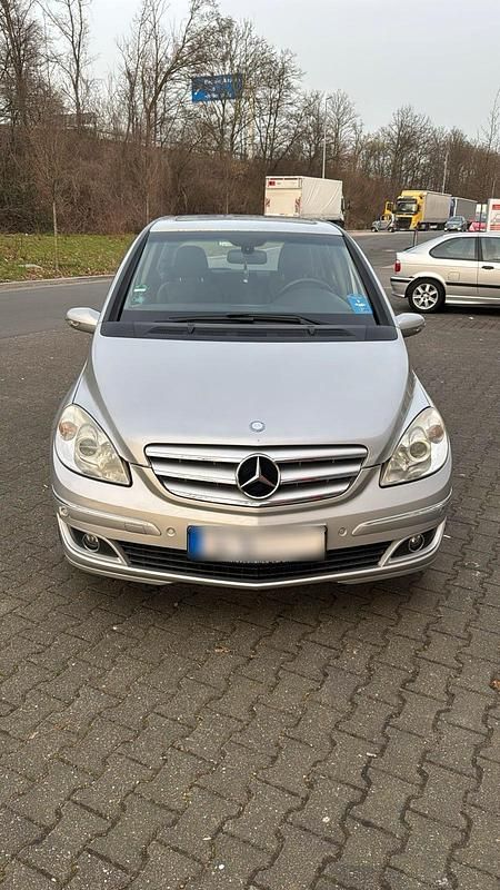 Gebraucht Mercedes B170 116 PS (85 kW) 2005 Silber Van / Kleinbus