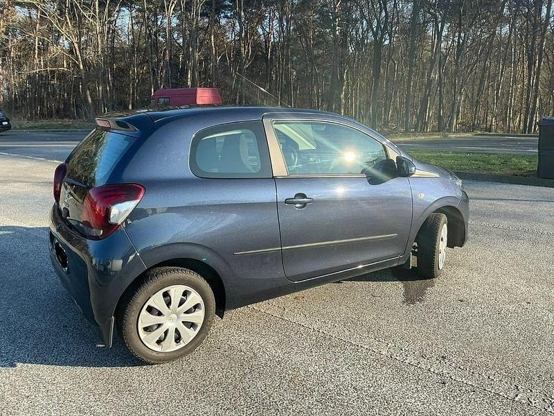 Gebraucht Peugeot 108 Active 69 PS (50 kW) 2018 Blau Kleinwagen