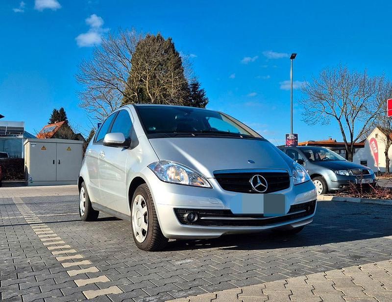 Gebraucht Mercedes A150 95 PS (69 kW) 2009 Grau Van / Kleinbus