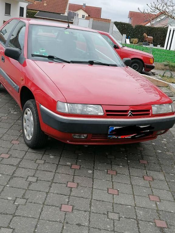 Rot Gebraucht 1993 Citroën Xantia Limousine | 600 € - Bild 1/4