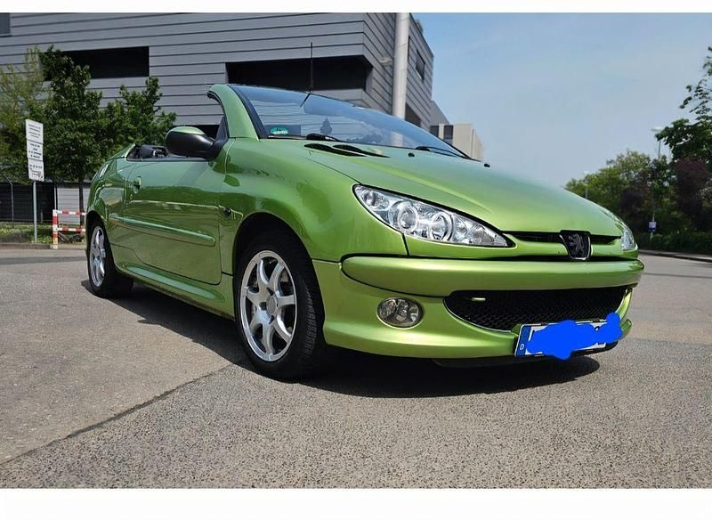 Grün Gebraucht 2004 Peugeot 206 CC Platinum Cabrio | 850 € (Guter Preis) - Bild 1/4
