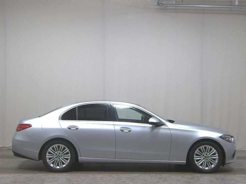 Silber Gebraucht 2022 Mercedes C220 Avantgarde Limousine | 25.580 € (Guter Preis) - Bild 1/4