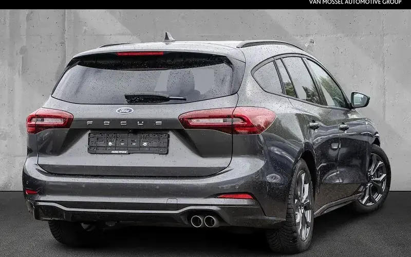 Gebraucht Ford Focus ST-Line X 116 PS (85 kW) 2024 Grau Kombi