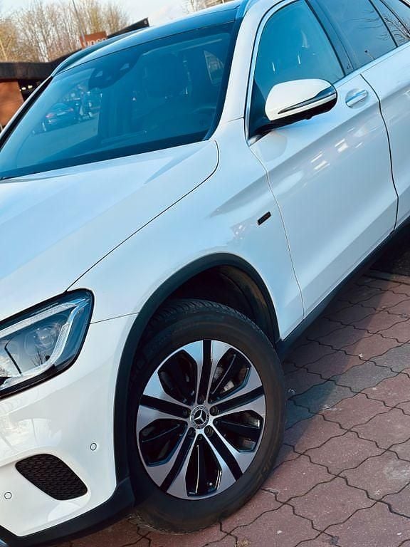 Gebraucht Mercedes GLC300e 320 PS (235 kW) 2020 Weiß SUV