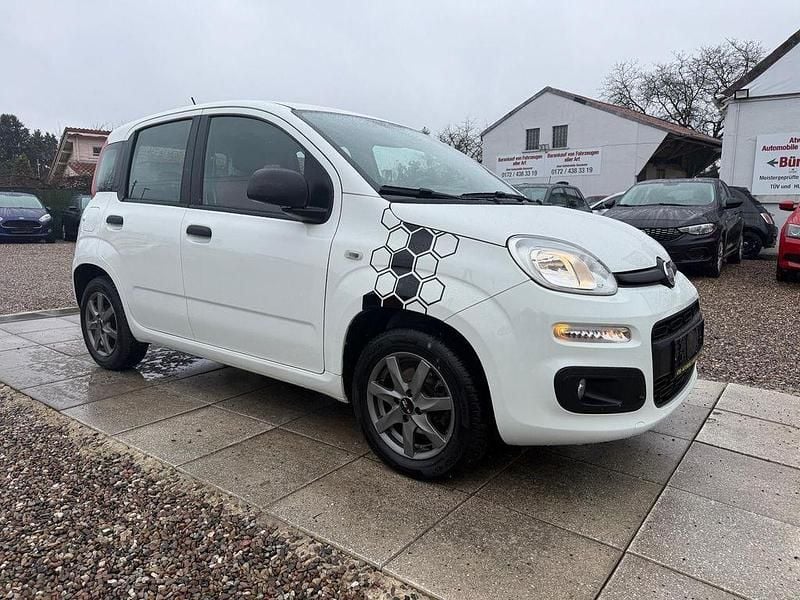 Gebraucht Fiat Panda Pop 69 PS (50 kW) 2018 Bianco divino/zenit/ghiaccio/g Kleinwagen