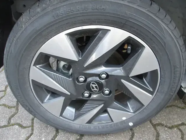 Neu Hyundai i10 Trend 63 PS (46 kW) 2025 Weiss Kleinwagen