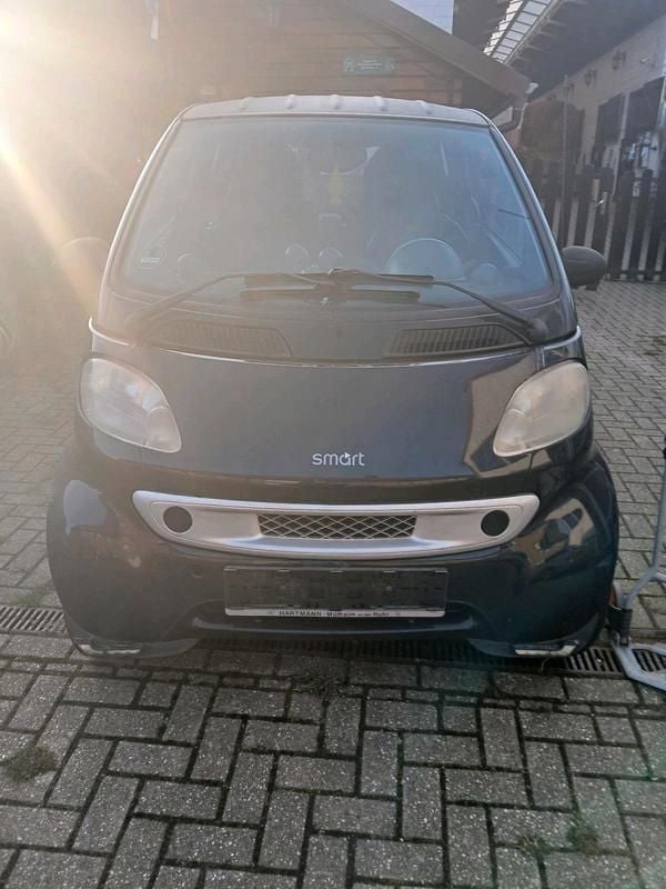Schwarz Gebraucht 2001 Smart ForTwo Coupé Coupé | 750 € (Superpreis) - Bild 1/3