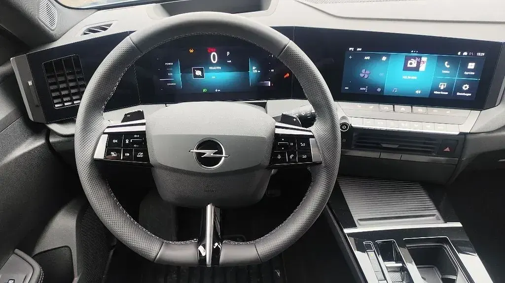 Gebraucht Opel Astra 145 PS (106 kW) 2026 Grau Limousine