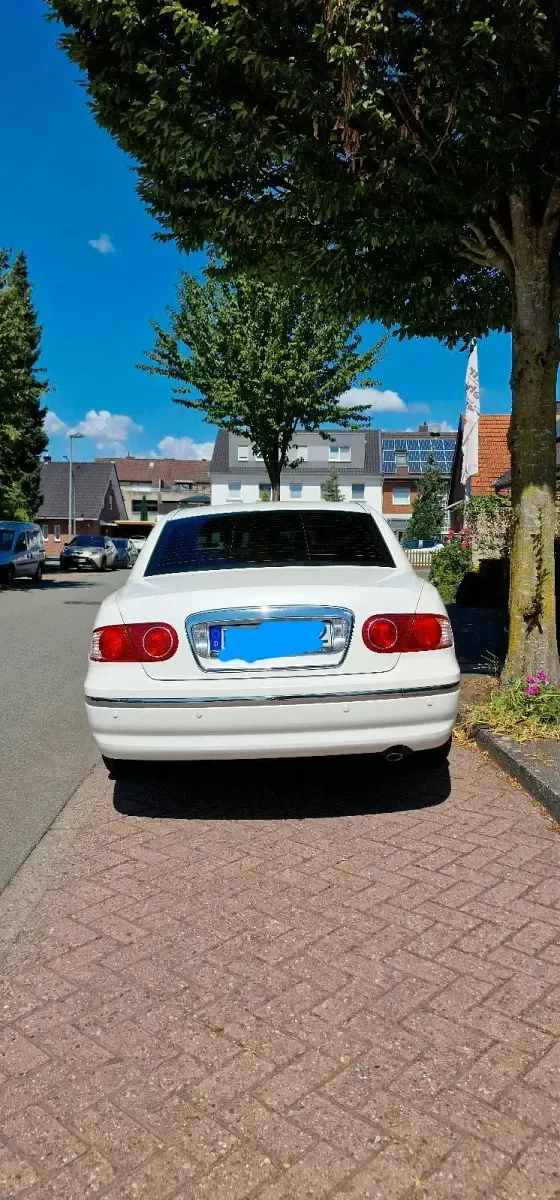 Gebraucht Kia Opirus 203 PS (149 kW) 2006 Weiß Limousine