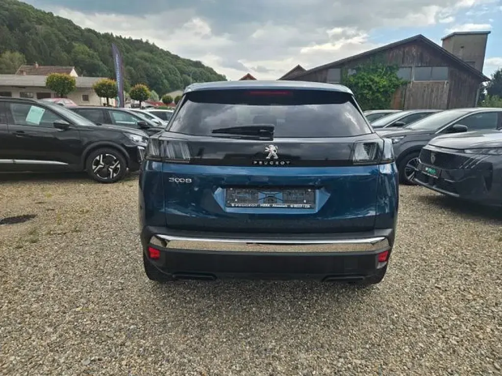 Gebraucht Peugeot 3008 Allure 131 PS (96 kW) 2022 Blau (metallic) SUV