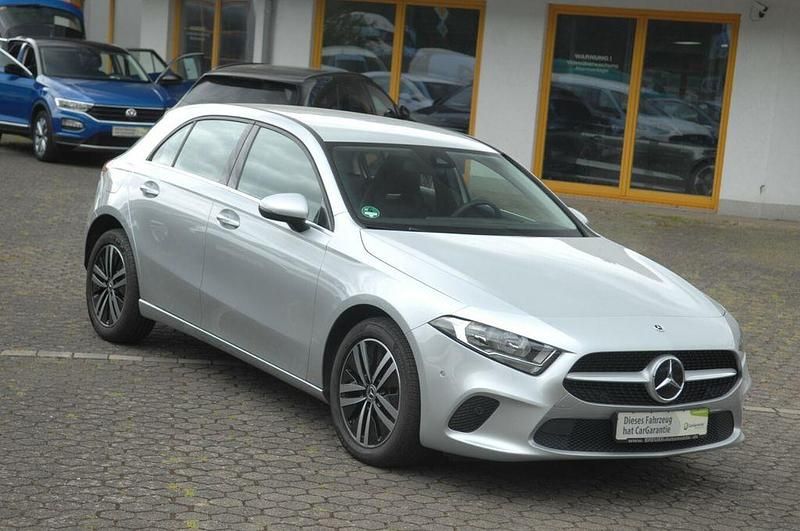 Gebraucht Mercedes A250 218 PS (160 kW) 2021 Silber Limousine