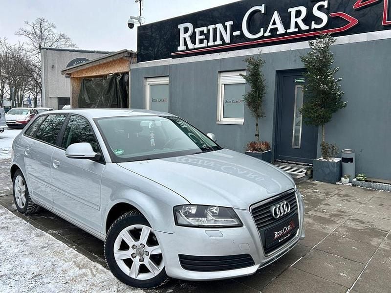 Gebraucht Audi A3 Attraction 125 PS (91 kW) 2010 Silber Kleinwagen