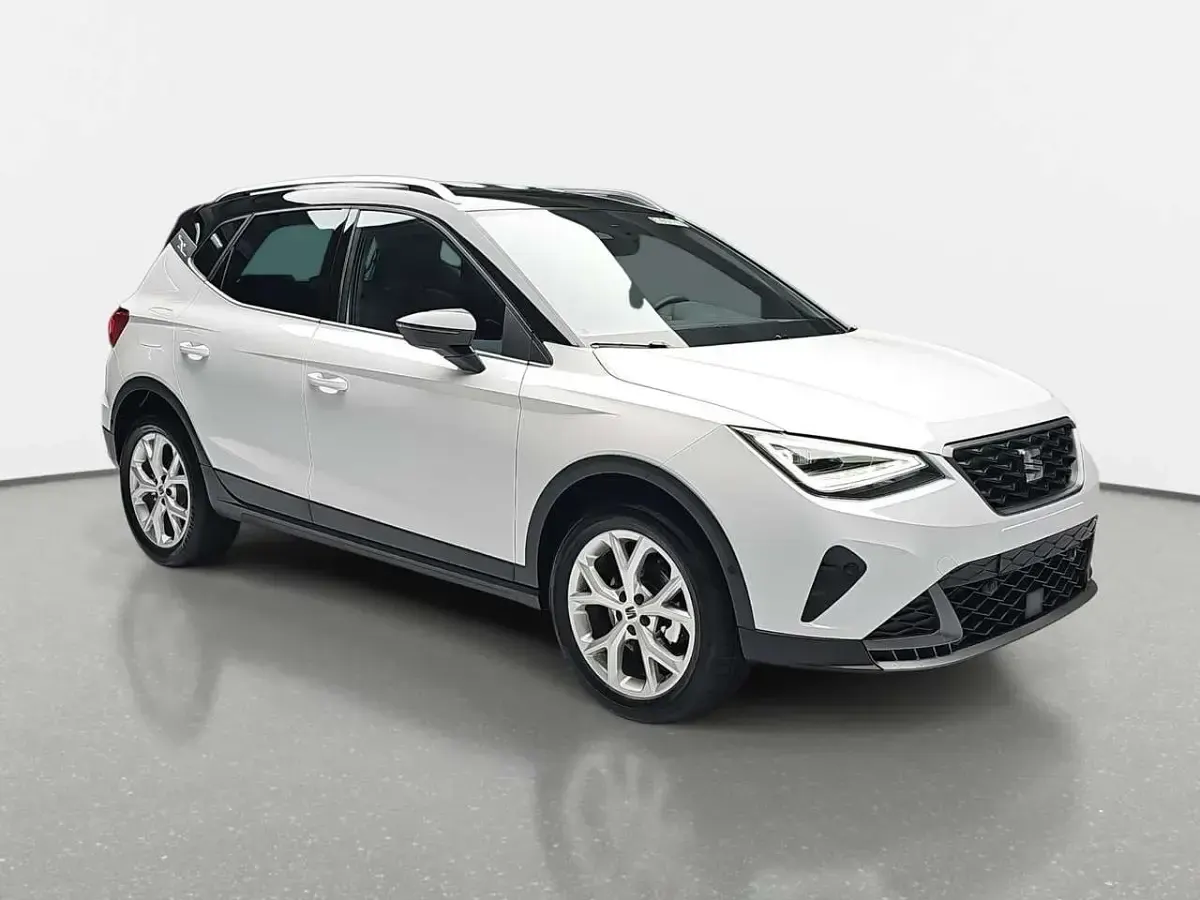 Neu Seat Arona FR 116 PS (85 kW) 2025 Weiß SUV