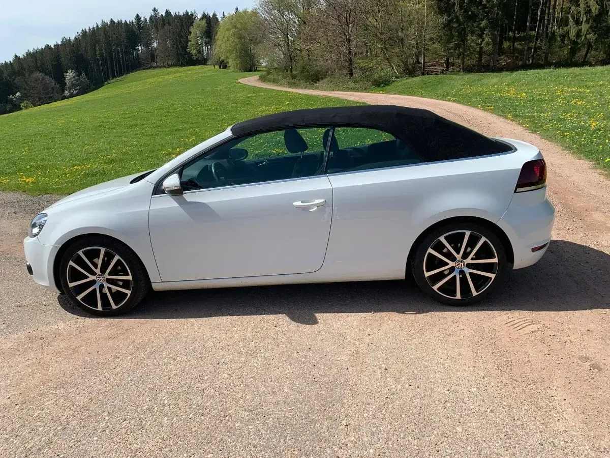 Gebraucht VW Golf 105 PS (77 kW) 2011 Weiß Cabrio