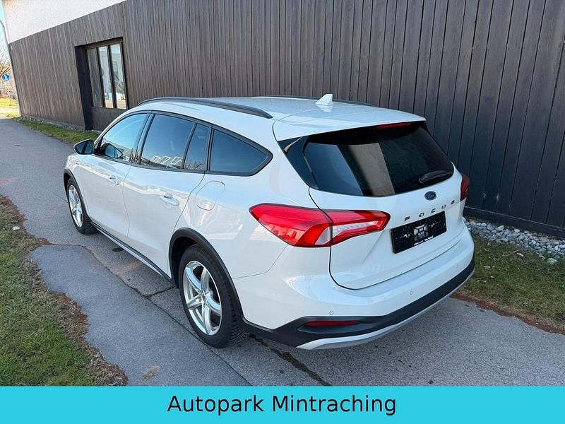 Gebraucht Ford Focus Active 150 PS (110 kW) 2019 Weiß Kombi