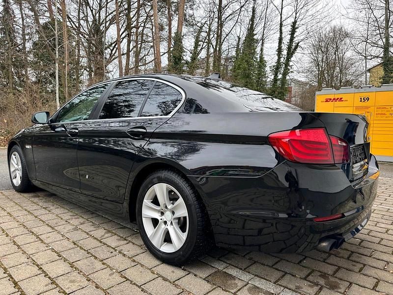 Gebraucht BMW 520 190 PS (139 kW) 2011 Schwarz Limousine