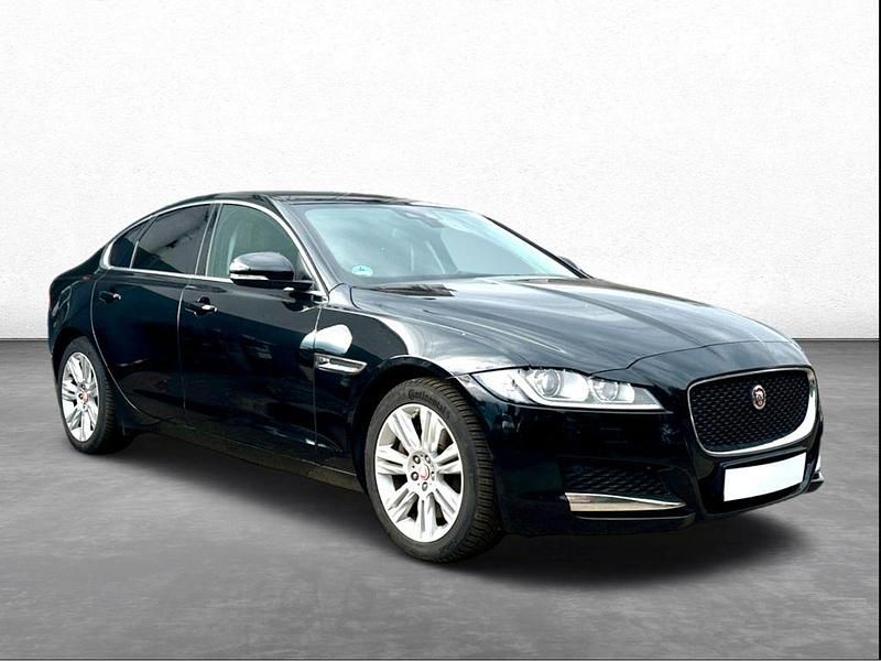 Gebraucht Jaguar XF Prestige 300 PS (220 kW) 2017 Narvik black Limousine