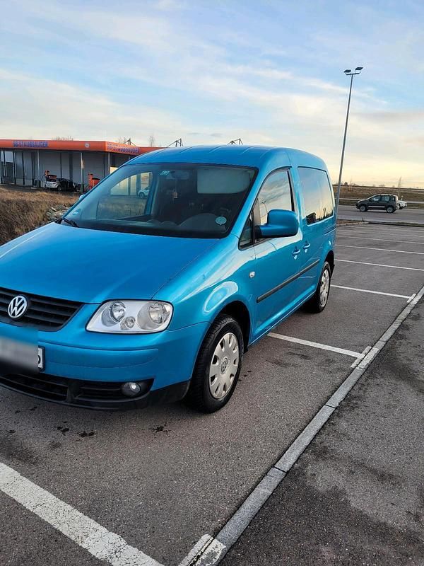 Blau Gebraucht 2007 VW Golf Plus Family Van / Kleinbus | 2.950 € - Bild 1/4