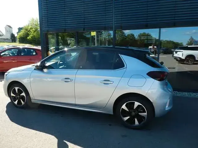 Gebraucht Opel Corsa-e Elegance 100 kW (136 PS) 2022 Silber Kleinwagen
