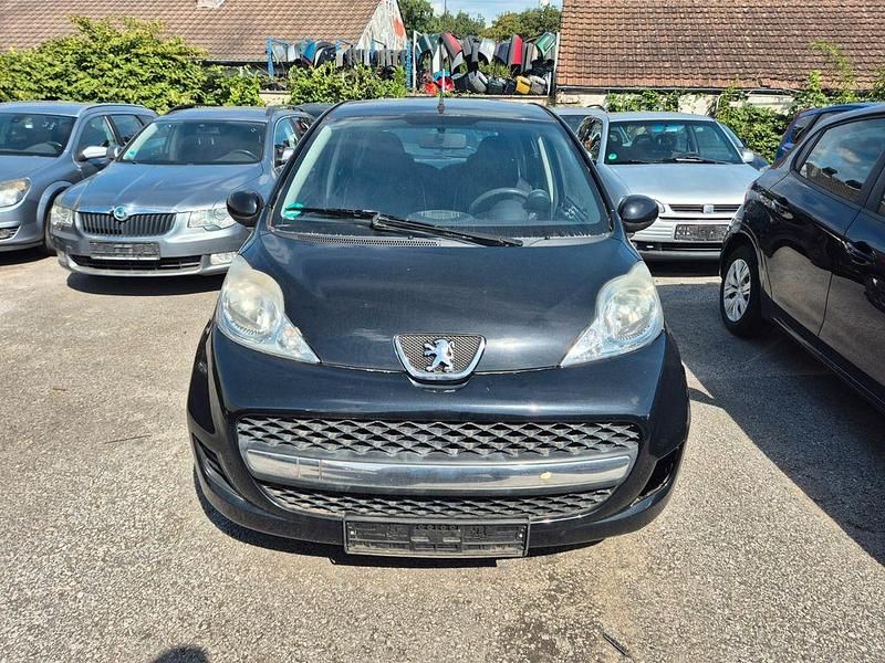 Schwarz Gebraucht 2011 Peugeot 107 Filou Kleinwagen | 1.150 € (Superpreis) - Bild 1/4