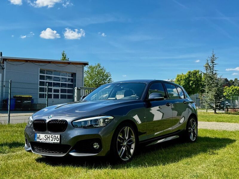 Grau Gebraucht 2019 BMW 120 M Sport Kleinwagen | 20.800 € (Guter Preis) - Bild 1/4