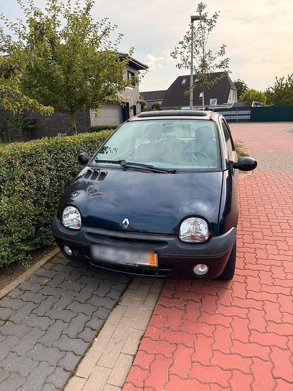 Blau Gebraucht 2004 Renault Twingo Kleinwagen | 700 € (Guter Preis) - Bild 1/4